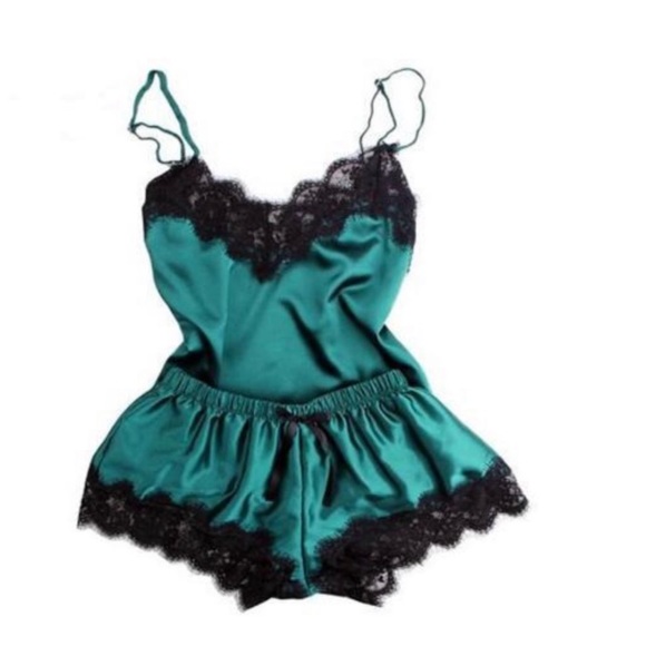 SEXY SATIN SILK SLEEPWEAR WITH LACE - Picture 2 of 6